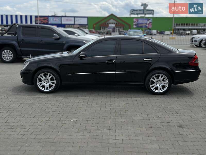 Седан Mercedes-Benz E-Class 2006 в Чернівцях