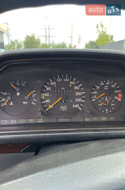 Седан Mercedes-Benz E-Class 1995 в 