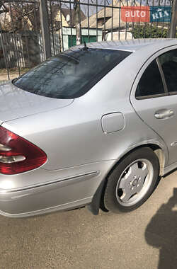 Седан Mercedes-Benz E-Class 2002 в Одессе