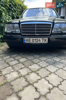 Седан Mercedes-Benz E-Class 1995 в Одессе