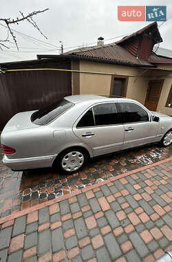 Седан Mercedes-Benz E-Class 1997 в 