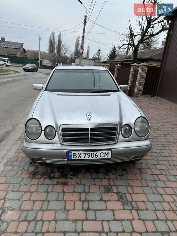 Седан Mercedes-Benz E-Class 1997 в Хмельницком