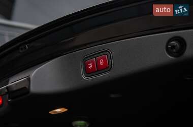 Купе Mercedes-Benz E-Class 2019 в 
