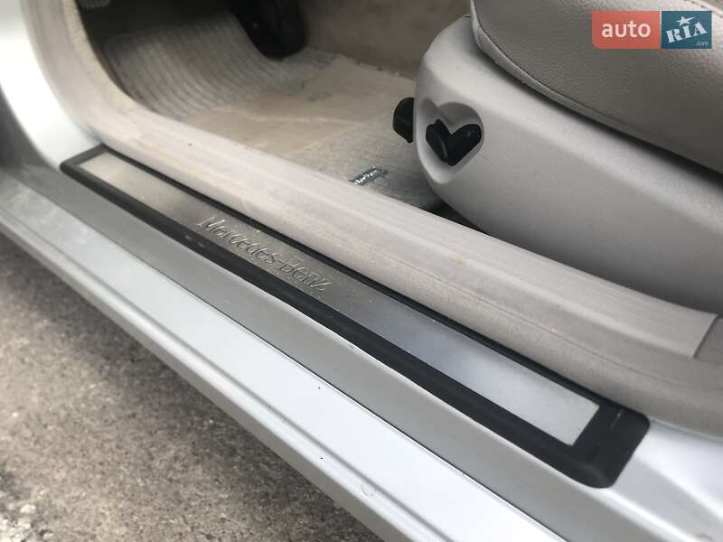 Седан Mercedes-Benz E-Class 2004 в Рівному