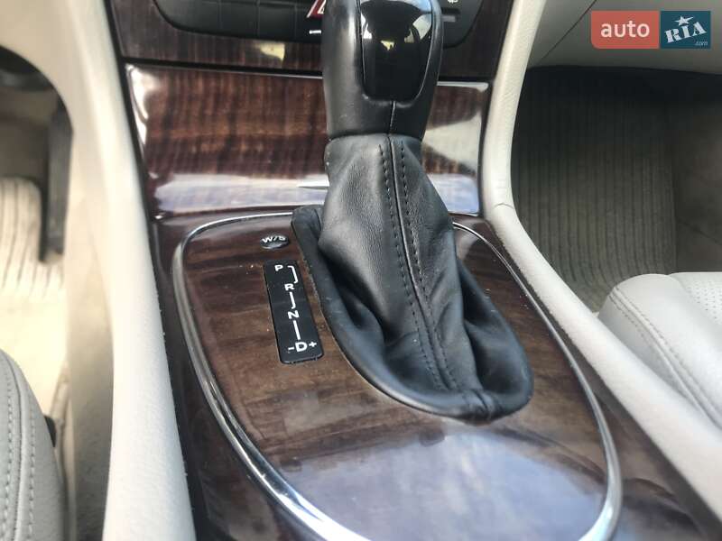 Седан Mercedes-Benz E-Class 2004 в Рівному