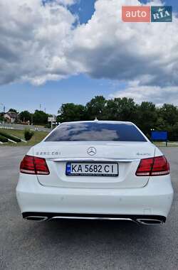Седан Mercedes-Benz E-Class 2013 в Киеве