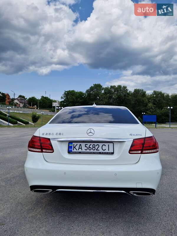 Седан Mercedes-Benz E-Class 2013 в Києві