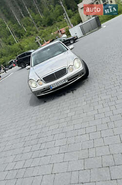 Седан Mercedes-Benz E-Class 2003 в 