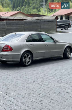 Седан Mercedes-Benz E-Class 2003 в 