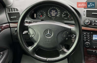 Седан Mercedes-Benz E-Class 2002 в 