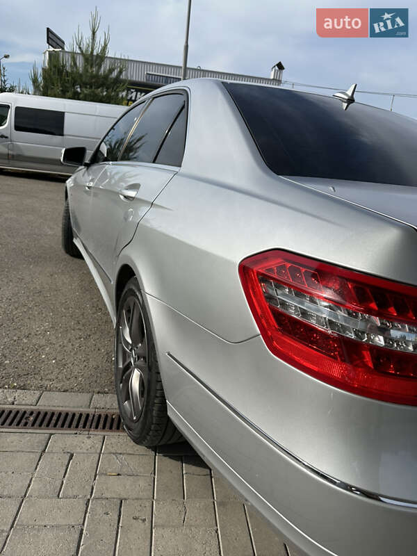 Седан Mercedes-Benz E-Class 2009 в Кам'янець-Подільському