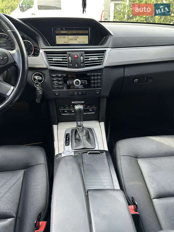 Седан Mercedes-Benz E-Class 2009 в Кам'янець-Подільському