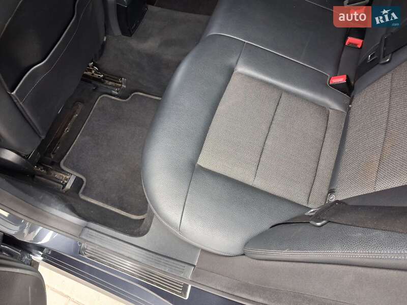 Седан Mercedes-Benz E-Class 2011 в Києві