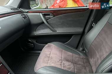 Седан Mercedes-Benz E-Class 2000 в 