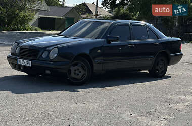 Седан Mercedes-Benz E-Class 1996 в 