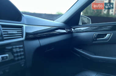 Седан Mercedes-Benz E-Class 2012 в 
