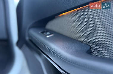 Седан Mercedes-Benz E-Class 2012 в 