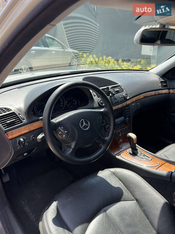 Седан Mercedes-Benz E-Class 2003 в Виннице