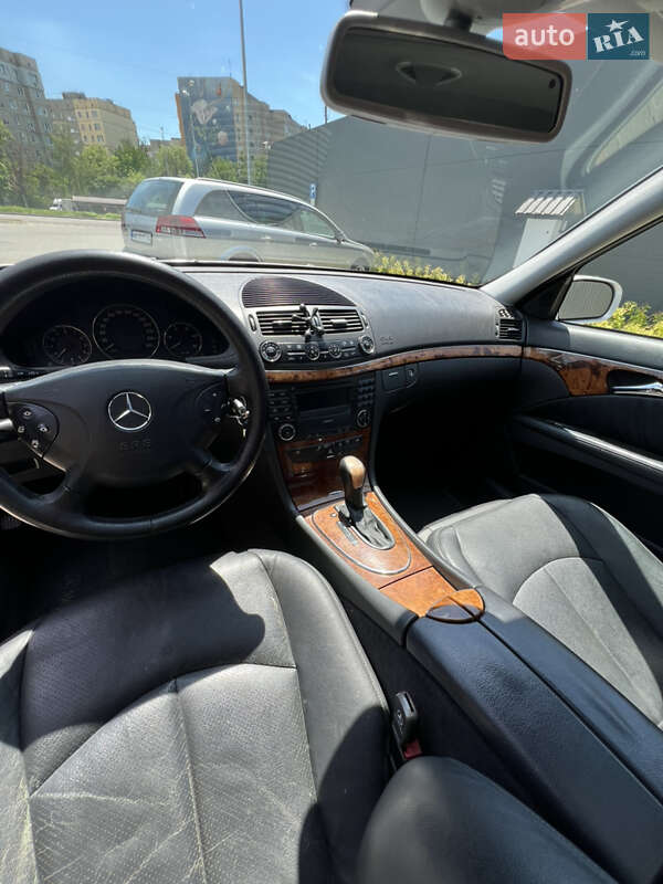 Седан Mercedes-Benz E-Class 2003 в Виннице