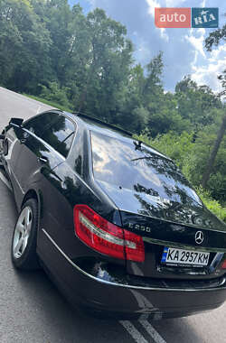 Седан Mercedes-Benz E-Class 2010 в 