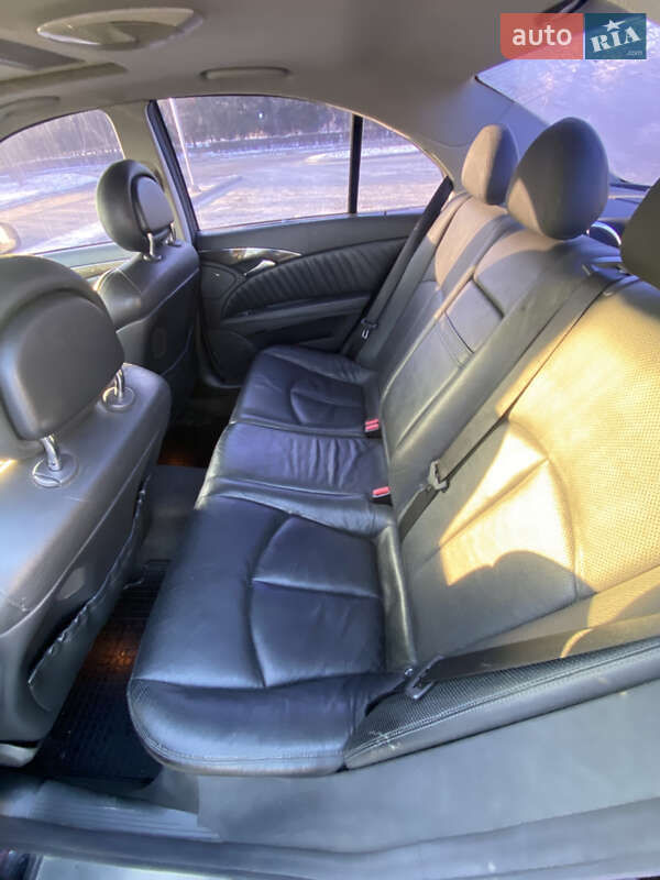 Седан Mercedes-Benz E-Class 2003 в Луцьку