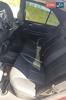 Седан Mercedes-Benz E-Class 1995 в 