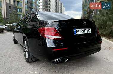 Седан Mercedes-Benz E-Class 2017 в 