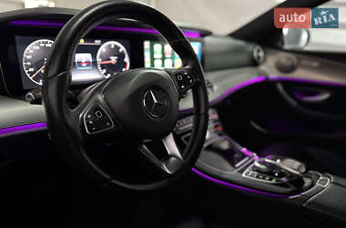 Седан Mercedes-Benz E-Class 2017 в 