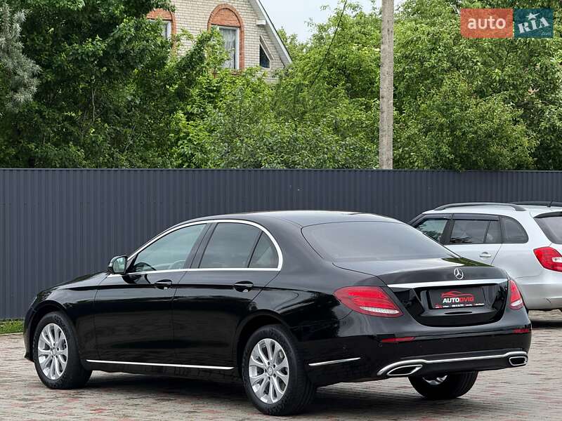 Седан Mercedes-Benz E-Class 2017 в Луцке