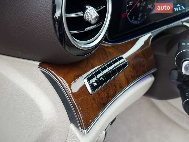 Седан Mercedes-Benz E-Class 2017 в Луцке