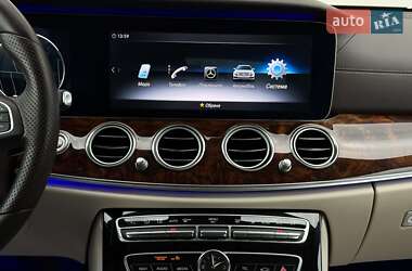 Седан Mercedes-Benz E-Class 2017 в 