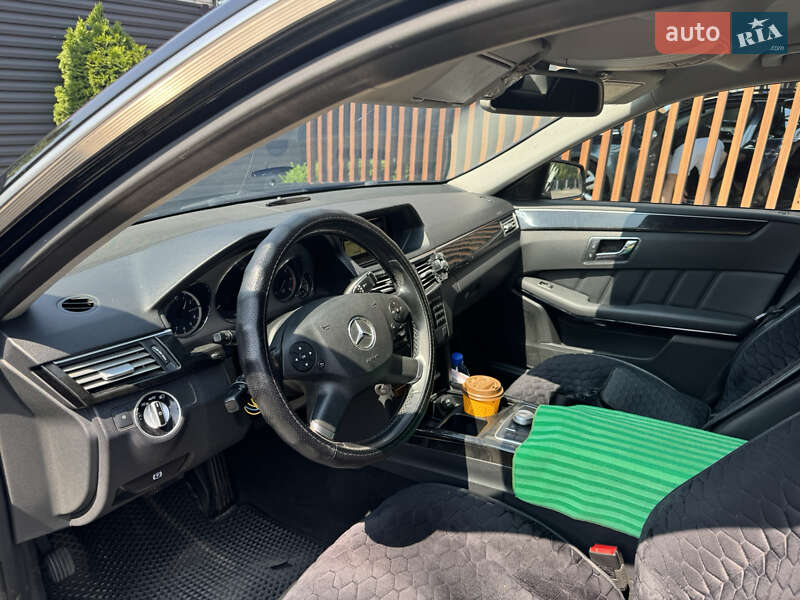 Седан Mercedes-Benz E-Class 2011 в Черкассах