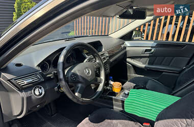 Седан Mercedes-Benz E-Class 2011 в 