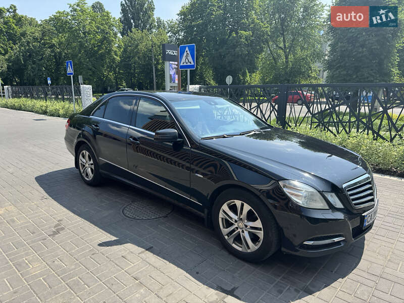 Седан Mercedes-Benz E-Class 2011 в Черкассах