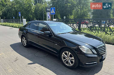 Седан Mercedes-Benz E-Class 2011 в 