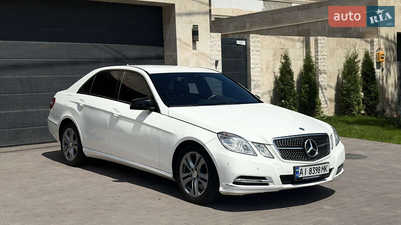 Mercedes-Benz E-Class 2011