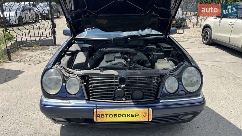 Седан Mercedes-Benz E-Class 1997 в Николаеве