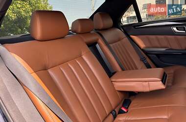 Седан Mercedes-Benz E-Class 2013 в 