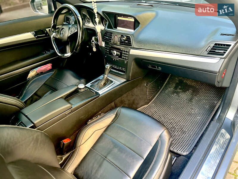 Купе Mercedes-Benz E-Class 2009 в Самборе