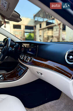 Седан Mercedes-Benz E-Class 2018 в 