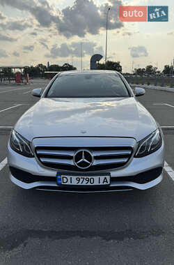 Седан Mercedes-Benz E-Class 2016 в 