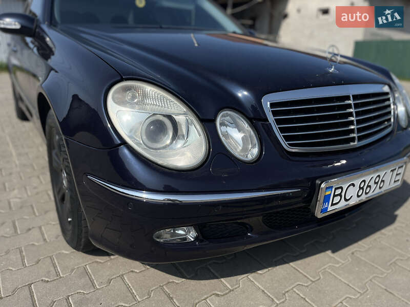 Седан Mercedes-Benz E-Class 2004 в Сокале