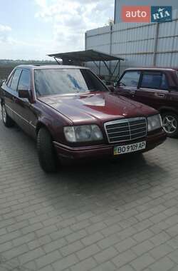 Седан Mercedes-Benz E-Class 1989 в 