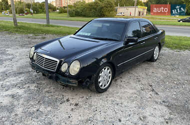 Седан Mercedes-Benz E-Class 1997 в Львове