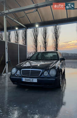 Седан Mercedes-Benz E-Class 2001 в Василькові