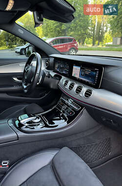 Седан Mercedes-Benz E-Class 2016 в 