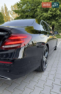Седан Mercedes-Benz E-Class 2016 в 