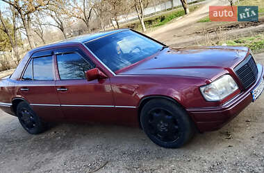 Седан Mercedes-Benz E-Class 1994 в 