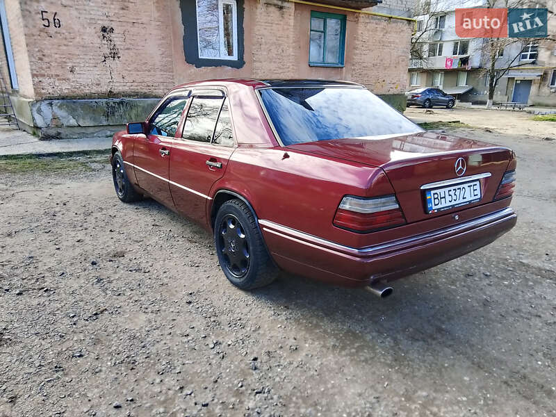 Седан Mercedes-Benz E-Class 1994 в Болграде