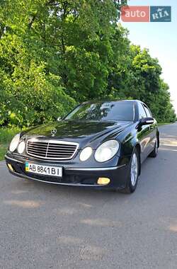 Седан Mercedes-Benz E-Class 2003 в 
